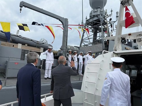Kaymakamımız Deniz PİŞKİN, “1 Temmuz Denizcilik ve Kabotaj Bayramı” vesilesiyle,  TCG Rüzgar Hücumbotu’nu ziyaret etti