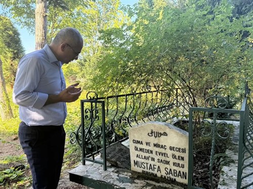 Kaymakamımız Deniz PİŞKİN Cumayeri Mesire Alanını ve oranın çevresinde yer alan Evliya Camii ve Eskici Secaaddin Ebu Ahmed Dede Türbesini ziyaret etti
